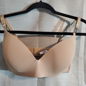 NWOT Victorias Secret 36D Beige T Shirt Bra Adjustable Straps